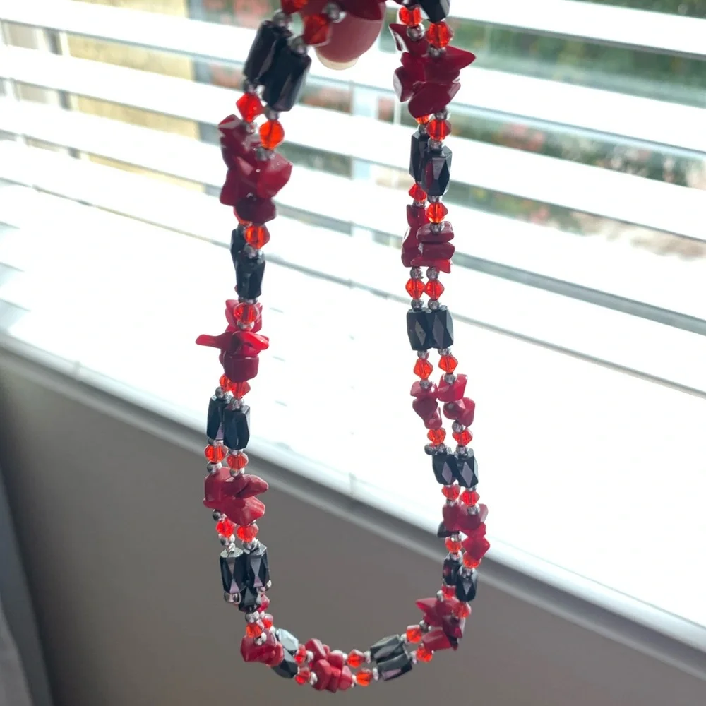 Set of Necklace or Bracelet And Earrings - Picture 8 of 8